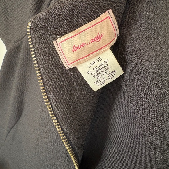 love...ady Black Ruffled Sheath Dress Short Sleeve Crew Neck - Picture 2 of 3